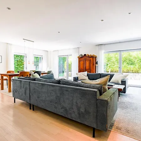 Hotel Schoenes Nr. 2 In Leer / Nuettermoor *