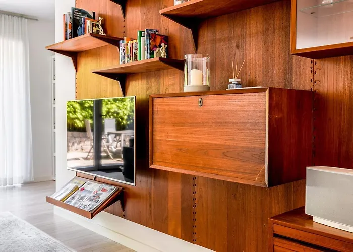 Schoenes Nr. 2 In Leer / Nuettermoor فندق