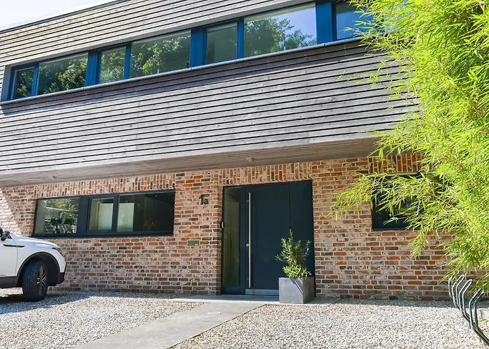 Schoenes Nr. 2 In Leer / Nuettermoor فندق